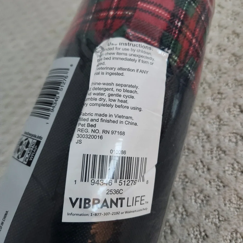 Christmas Holiday Pet Bed Small Red Plaid 18x16 NEW